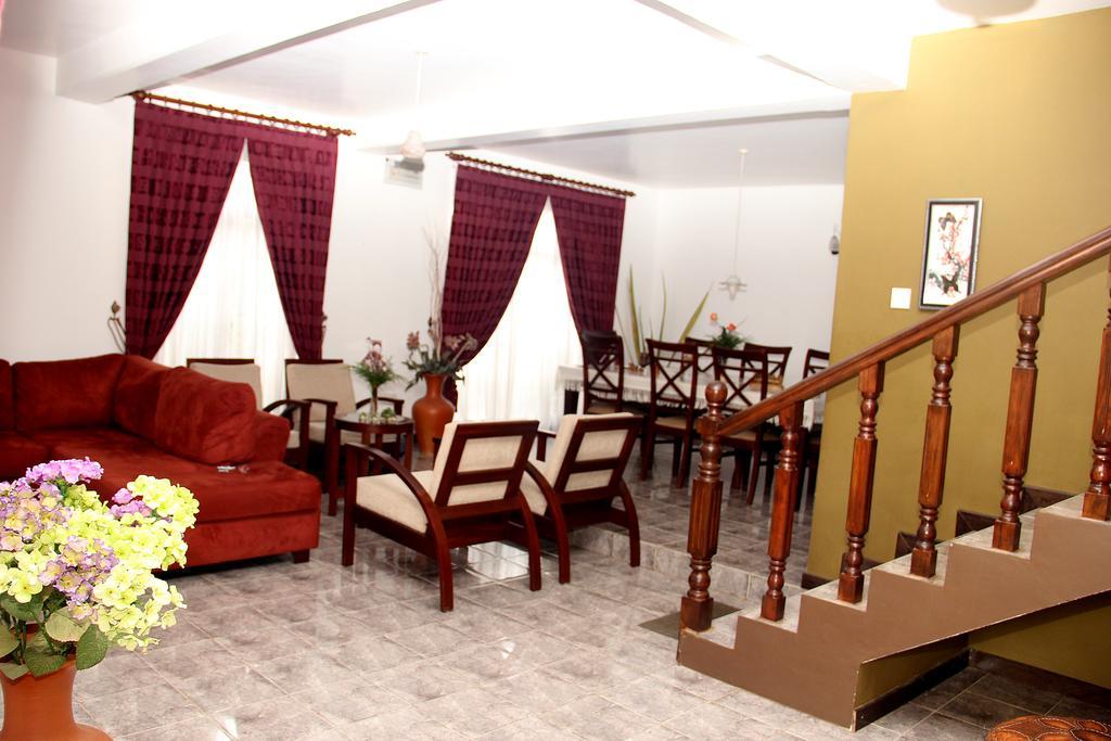 Perera Homestay Nuwara Eliya Exterior photo